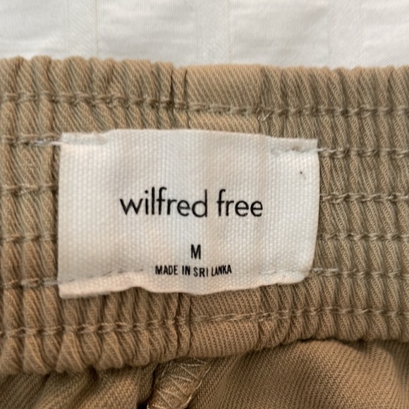 Aritzia 7” Short, M - Picture 4 of 5